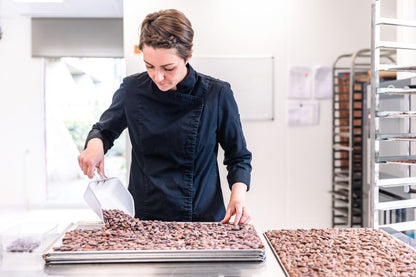 Chocolat 75% Sao Tomé aux sarrasin et fraises séchées